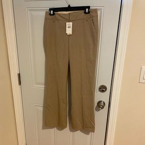 EUC- Banana Republic Martin Fit tan pants size 4 Petite